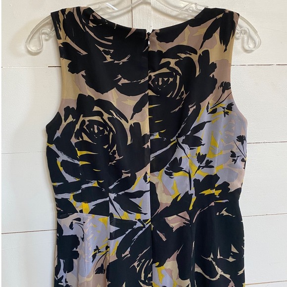 Banana Republic Sleeveless Print Wrap Cool Neutral Dress Abstract Floral - EUC 4 - Picture 4 of 11